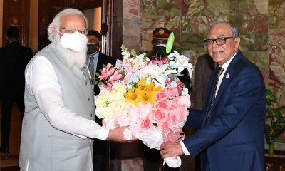 রাষ্ট্রপতির সঙ্গে সৌজন্য সাক্ষাতে নরেন্দ্র মোদি রাষ্ট্রপতির সঙ্গে সৌজন্য সাক্ষাতে নরেন্দ্র মোদি